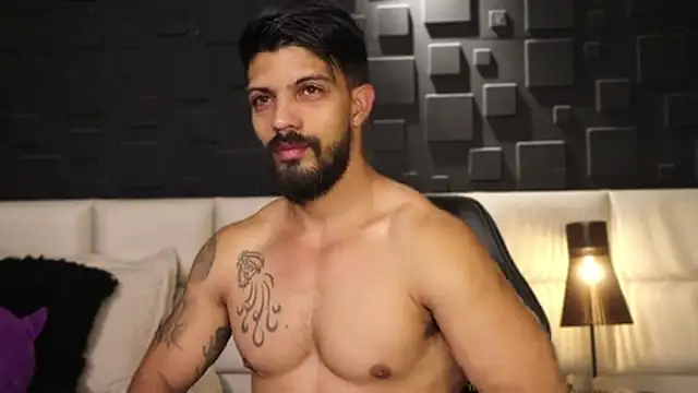 Snapshot of DannSaenz chatting on February 15, 2025, 10:11 am DannSaenz online show from February 15, 2025, 10:11 am