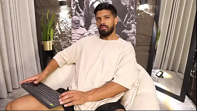 Snapshot of DannSaenz chatting on March 24, 2026, 11:15 am DannSaenz online show from March 24, 2026, 11:15 am