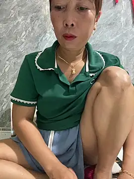 Snapshot of Linaannn chatting on May 22, 2026, 10:48 pm Linaannn online show from May 22, 2026, 10:48 pm