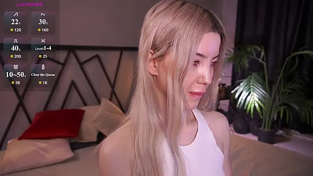 LindaThacker online show from April 6, 2026, 4:46 am