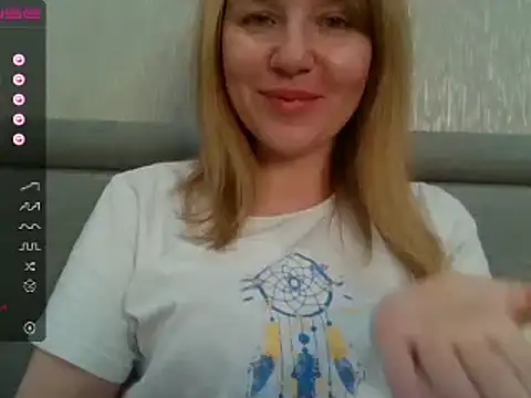 Snapshot of urbadkitty chatting on December 3, 2024, 6:59 am urbadkitty online show from December 3, 2024, 6:59 am