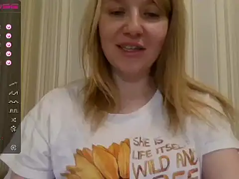 Snapshot of urbadkitty chatting on December 13, 2024, 12:50 pm urbadkitty online show from December 13, 2024, 12:50 pm