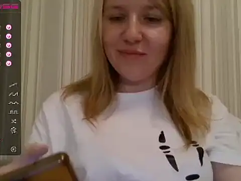 Snapshot of urbadkitty chatting on December 24, 2024, 4:08 pm urbadkitty online show from December 24, 2024, 4:08 pm