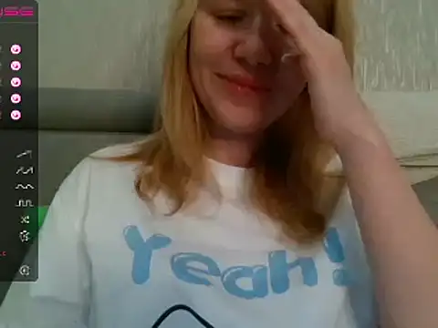 Snapshot of urbadkitty chatting on January 13, 2025, 7:00 am urbadkitty online show from January 13, 2025, 7:00 am