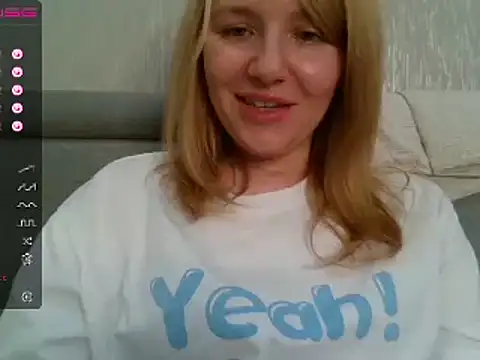 Snapshot of urbadkitty chatting on January 13, 2025, 10:03 am urbadkitty online show from January 13, 2025, 10:03 am