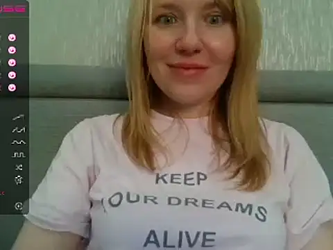 Snapshot of urbadkitty chatting on January 16, 2025, 9:59 am urbadkitty online show from January 16, 2025, 9:59 am