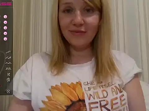 Snapshot of urbadkitty chatting on February 16, 2025, 2:10 pm urbadkitty online show from February 16, 2025, 2:10 pm