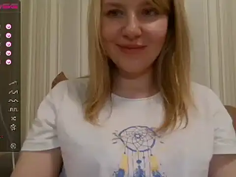 Snapshot of urbadkitty chatting on March 7, 2025, 4:33 pm urbadkitty online show from March 7, 2025, 4:33 pm