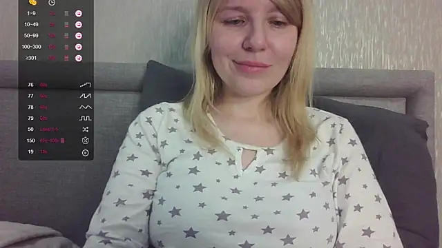 Snapshot of urbadkitty chatting on October 20, 2025, 4:35 am urbadkitty online show from October 20, 2025, 4:35 am