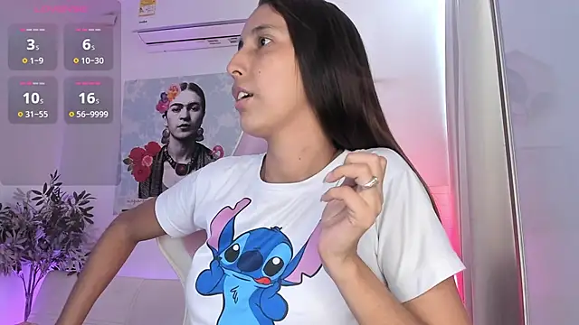 aleja rythm online show from February 4, 2025, 8:17 pm