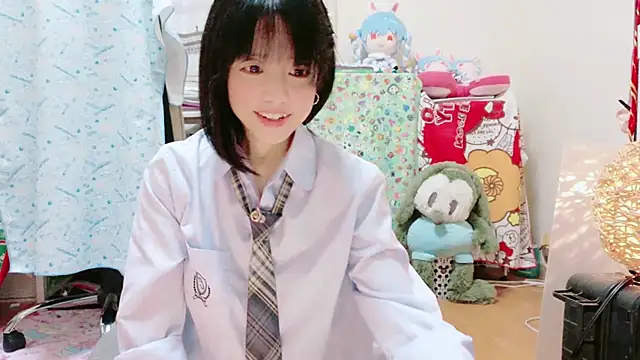 renapiyon8182 online show from January 11, 2025, 7:27 pm