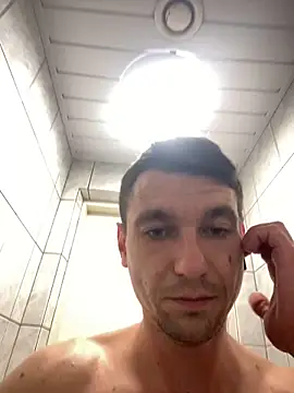 Snapshot of shufflercat chatting on September 17, 2025, 10:00 pm shufflercat online show from September 17, 2025, 10:00 pm