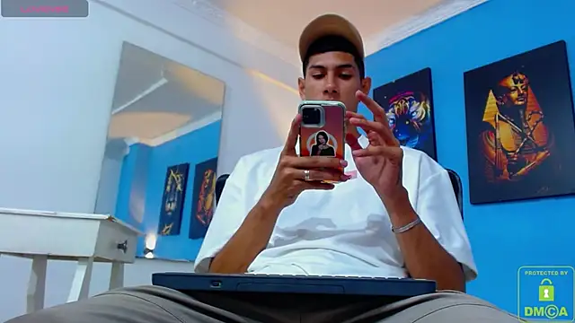 Snapshot of Valerio_20 chatting on December 27, 2024, 8:07 pm Valerio 20 online show from December 27, 2024, 8:07 pm