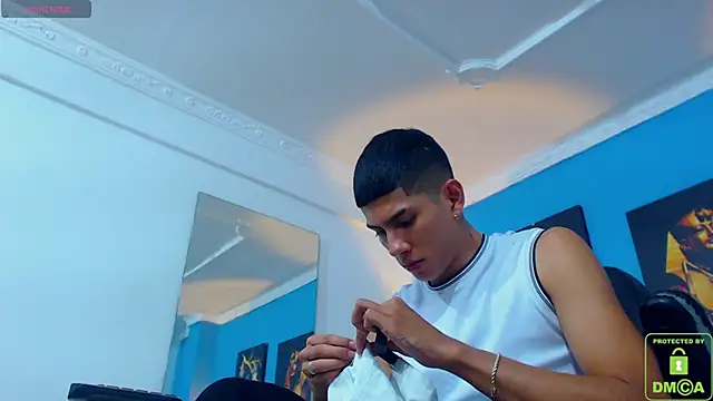 Snapshot of Valerio_20 chatting on January 22, 2025, 8:28 pm Valerio 20 online show from January 22, 2025, 8:28 pm