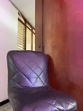 Lina10 online show from February 5, 2026, 8:57 pm