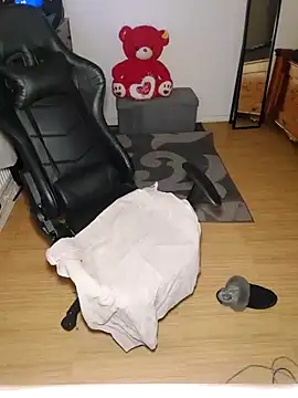 Snapshot of uniquechina69 chatting on January 20, 2025, 2:32 am uniquechina69 online show from January 20, 2025, 2:32 am