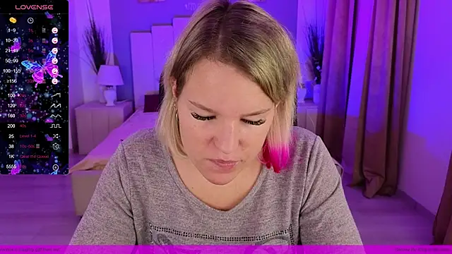 EVAshinyGIRL online show from December 20, 2024, 7:44 am