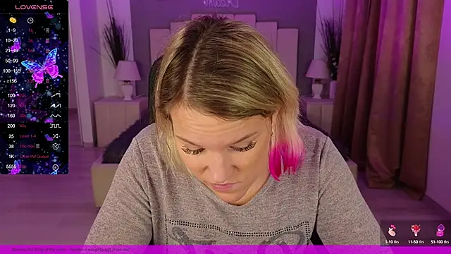 EVAshinyGIRL online show from December 28, 2024, 10:47 am