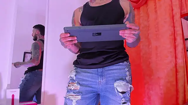 dilan scootk  online show from March 6, 2026, 7:43 pm