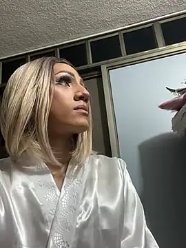 Snapshot of VictoriaRoss1 chatting on February 1, 2025, 11:37 pm VictoriaRoss1 online show from February 1, 2025, 11:37 pm