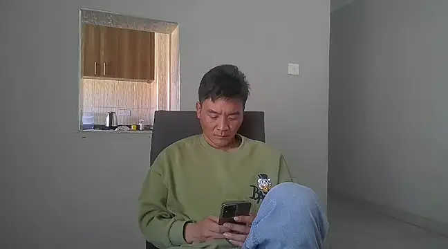 Snapshot of kisstoyousoon2024 chatting on December 4, 2024, 7:28 am kisstoyousoon2024 online show from December 4, 2024, 7:28 am