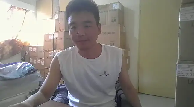 Snapshot of kisstoyousoon2024 chatting on January 4, 2025, 2:25 pm kisstoyousoon2024 online show from January 4, 2025, 2:25 pm