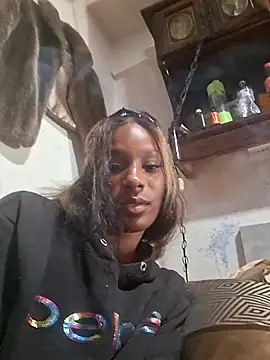 baebaebaddazz23 online show from April 20, 2026, 6:16 am