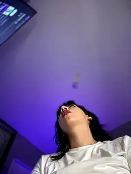 veronicaapink online show from December 7, 2024, 2:20 am