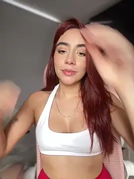 veronicaapink online show from February 2, 2026, 7:12 pm