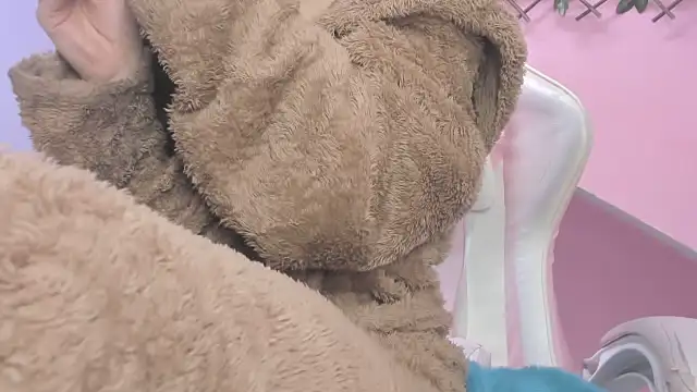 Snapshot of meribeth303av chatting on December 24, 2024, 2:54 pm meribeth303av online show from December 24, 2024, 2:54 pm