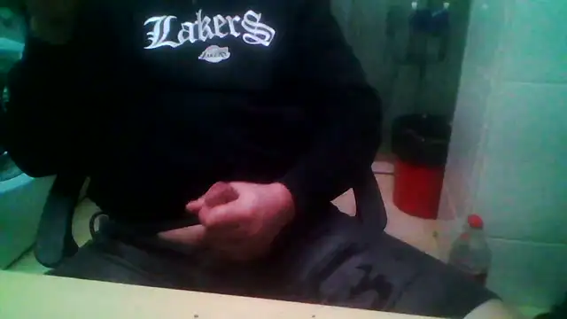 lobito1997 online show from March 1, 2026, 4:36 am