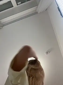 KateRedgar online show from March 9, 2026, 1:48 pm