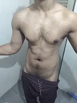 hottboy 39 online show from June 20, 2026, 5:43 am