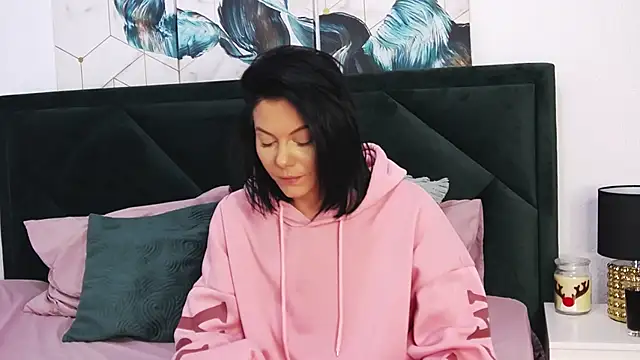 Snapshot of tanyagrey chatting on December 13, 2024, 8:30 am tanyagrey online show from December 13, 2024, 8:30 am