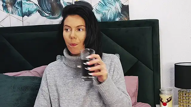 Snapshot of tanyagrey chatting on December 14, 2024, 3:25 pm tanyagrey online show from December 14, 2024, 3:25 pm