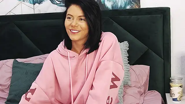 Snapshot of tanyagrey chatting on December 17, 2024, 1:27 pm tanyagrey online show from December 17, 2024, 1:27 pm