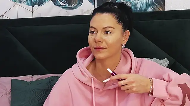 Snapshot of tanyagrey chatting on December 28, 2024, 7:00 am tanyagrey online show from December 28, 2024, 7:00 am