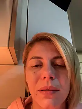 Snapshot of tanyagrey chatting on October 21, 2025, 5:52 am tanyagrey online show from October 21, 2025, 5:52 am