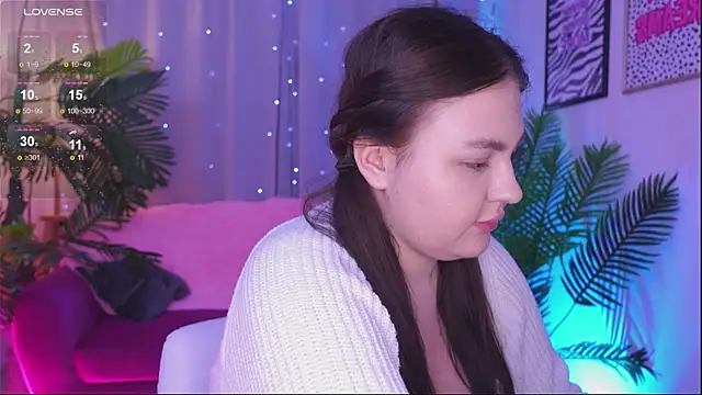 Snapshot of Mia__Peach chatting on March 7, 2025, 1:20 am Mia Peach online show from March 7, 2025, 1:20 am