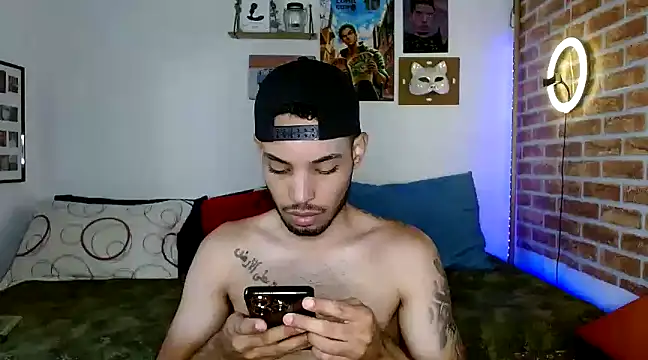 Snapshot of colinbrown chatting on March 9, 2025, 4:22 pm colinbrown online show from March 9, 2025, 4:22 pm