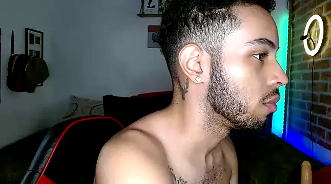 Snapshot of colinbrown chatting on March 12, 2025, 3:40 pm colinbrown online show from March 12, 2025, 3:40 pm