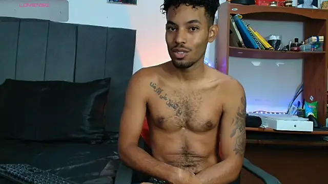 Snapshot of colinbrown chatting on September 17, 2025, 12:07 pm colinbrown online show from September 17, 2025, 12:07 pm