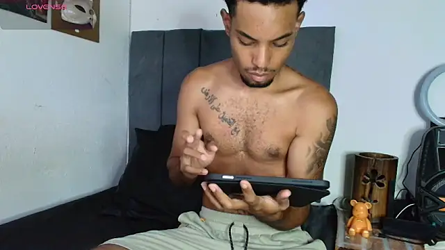 Snapshot of colinbrown chatting on October 4, 2025, 11:41 am colinbrown online show from October 4, 2025, 11:41 am