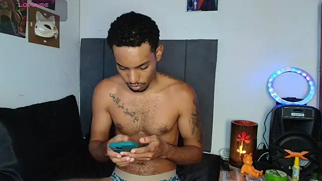 Snapshot of colinbrown chatting on October 13, 2025, 4:18 pm colinbrown online show from October 13, 2025, 4:18 pm