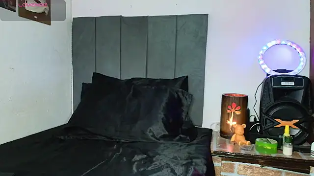 Snapshot of colinbrown chatting on October 15, 2025, 10:37 am colinbrown online show from October 15, 2025, 10:37 am