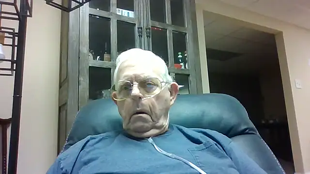 bootlegmanz online show from November 6, 2025, 1:01 pm