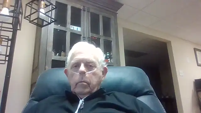 bootlegmanz online show from November 29, 2025, 8:12 pm