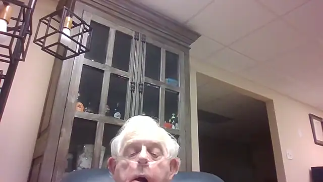 bootlegmanz online show from April 3, 2026, 7:12 pm