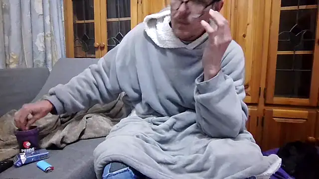 Snapshot of TheSouthernKing chatting on May 25, 2026, 9:54 pm TheSouthernKing online show from May 25, 2026, 9:54 pm