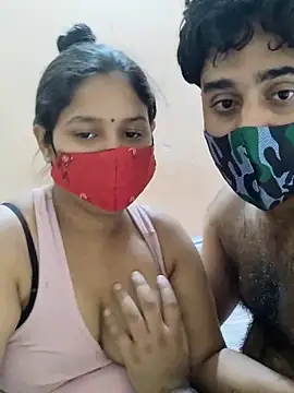 Snapshot of IND_COUPLE1 chatting on December 10, 2024, 6:54 am IND COUPLE1 online show from December 10, 2024, 6:54 am